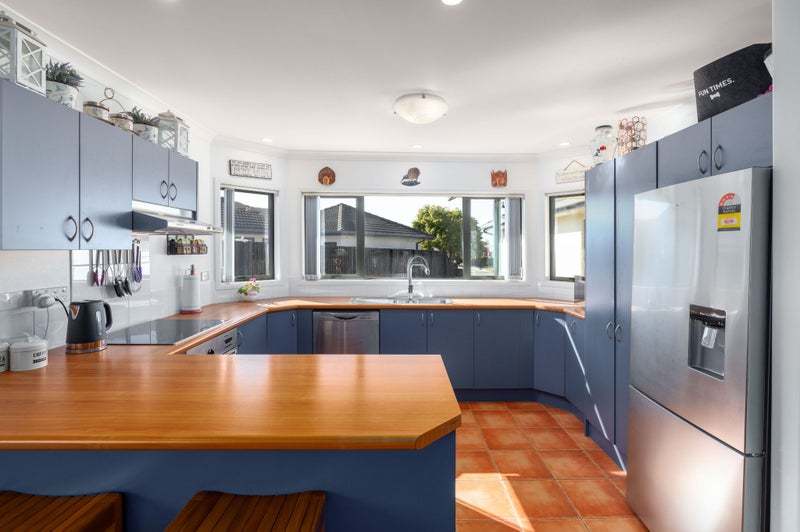 17 Cayman Close, Shirley, Christchurch - Carousel 2