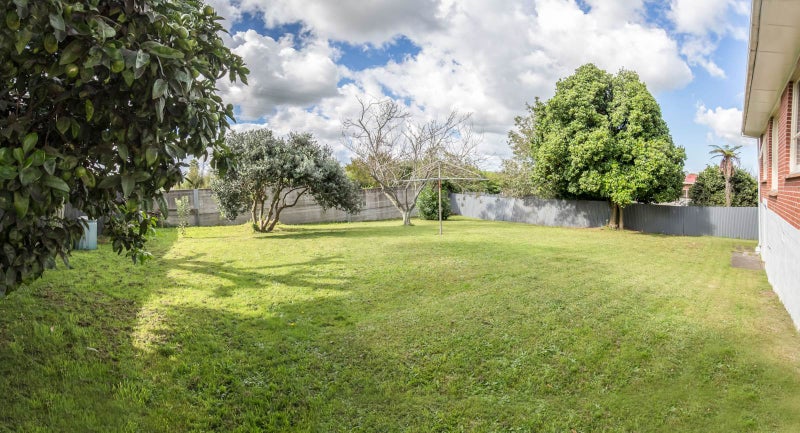 6 Sexton Place, Manurewa East, Auckland - Carousel 2