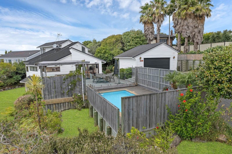 15 Danbury Drive, Torbay, Auckland - Carousel 37