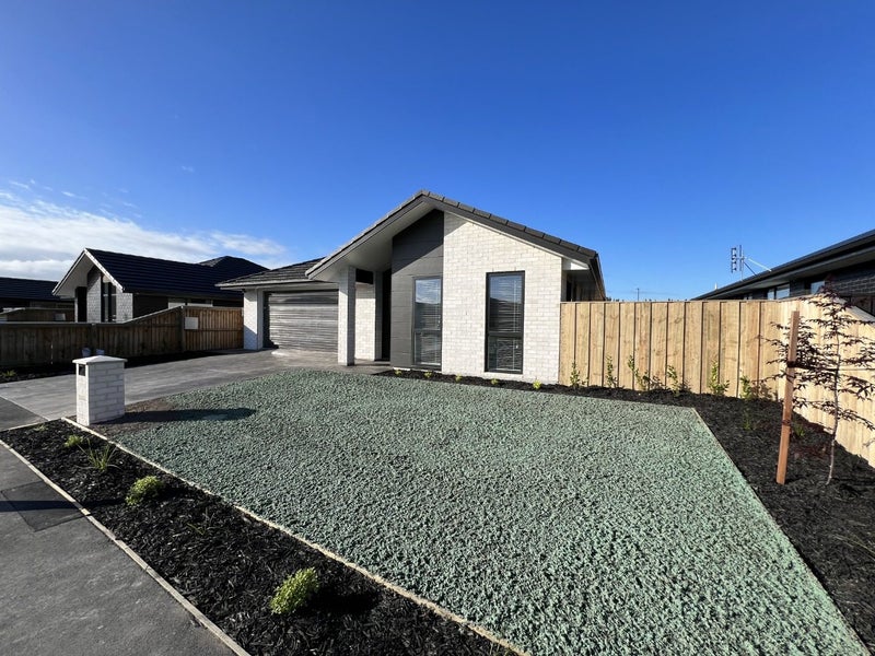 32 Blue Jacket Drive, Halswell, Christchurch - Carousel 1