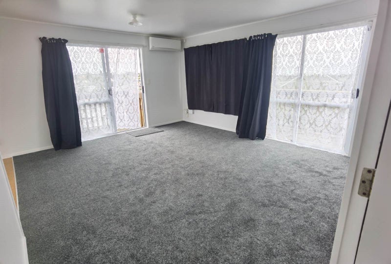 2/7 Netherton Street, New Windsor, Auckland - Carousel 1