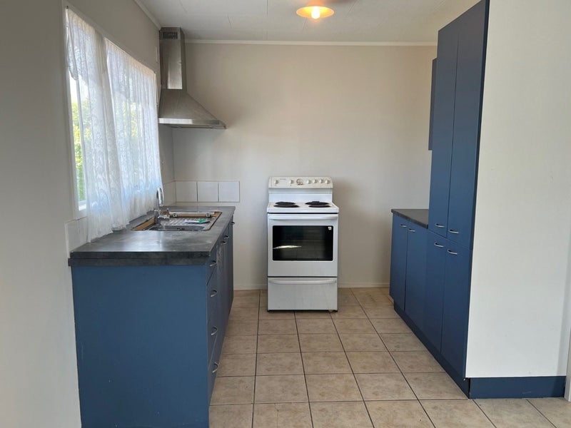 57 Burundi Avenue, Clendon Park, Auckland - Carousel 2