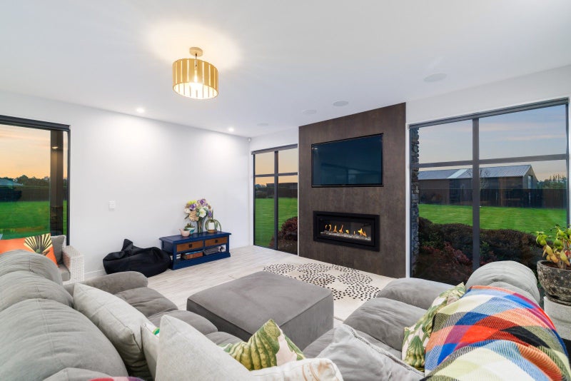 5 Braeburn Crescent, Swannanoa, Kaiapoi - Carousel 2