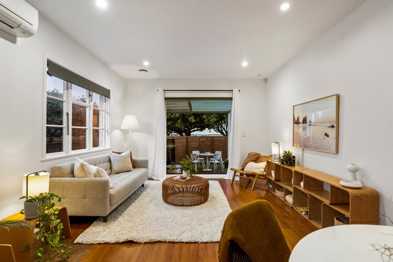 4 Renton Road, Mount Albert, Auckland - Carousel 2