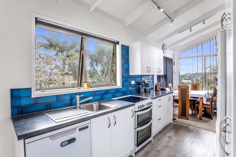 33 Maratahu Street, Westown, New Plymouth - Carousel 2