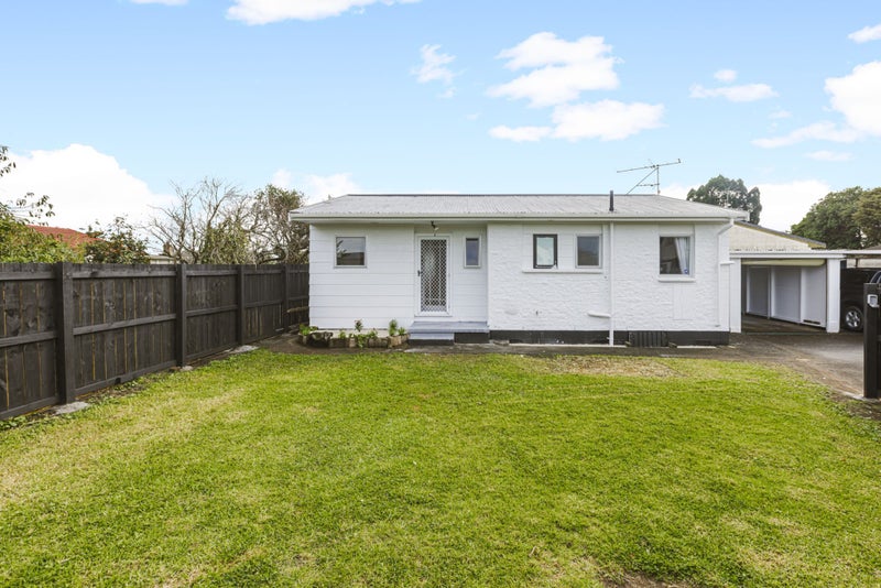 1/4 Thorn Place, Papatoetoe, Auckland - Carousel 1