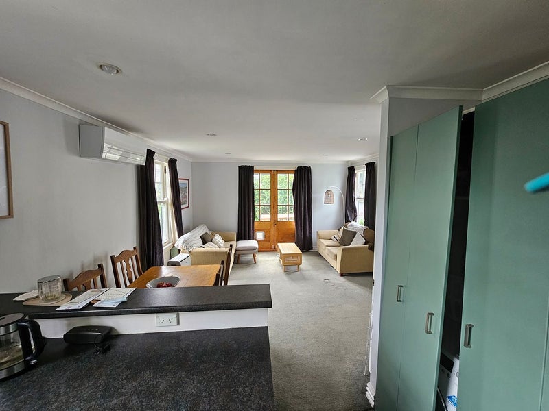 8A Somerset Avenue, Newtown, Wellington - Carousel 8