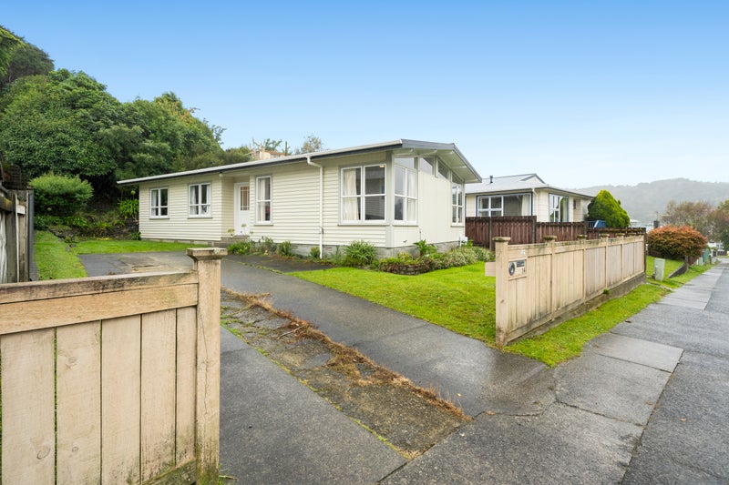 14 Kaponga Street, Wainuiomata, Lower Hutt - Carousel 1