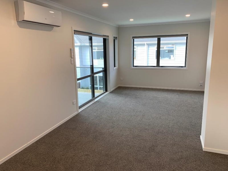 2/58 Wellington Street, Hamilton East, Hamilton - Carousel 2