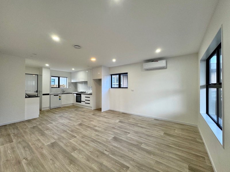 131 Tui Road, Papatoetoe, Auckland - Carousel 1