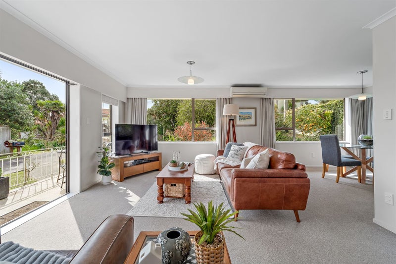 1/31 Cliff Road, Torbay, Auckland - Carousel 1