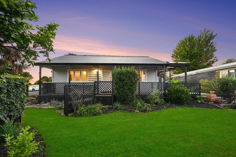 15 Sillary Street, Hamilton East, Hamilton - Carousel 18