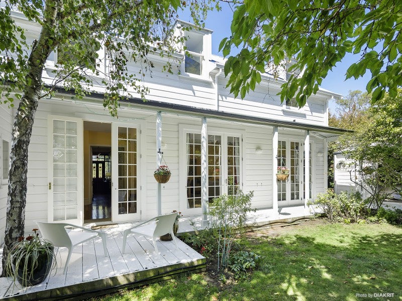 10 Harriett Street, Thorndon, Wellington - Carousel 2