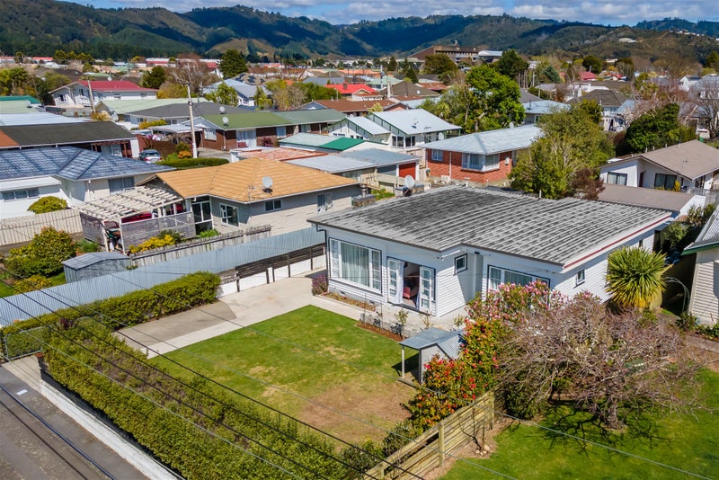 16 Liverpool Street, Trentham, Upper Hutt - Carousel 24