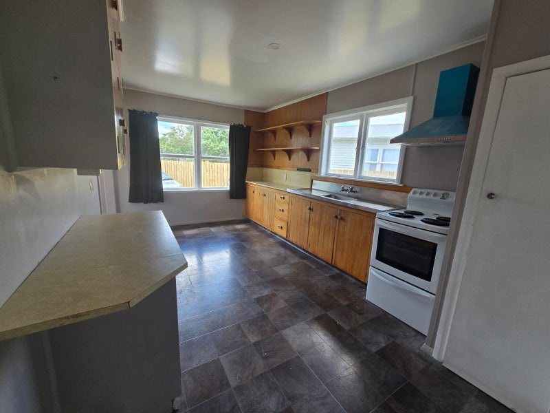 31 Helena Road, Hillcrest, Hamilton - Carousel 2