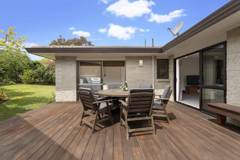 2/97 Prince Regent Drive, Half Moon Bay, Auckland - Carousel 2