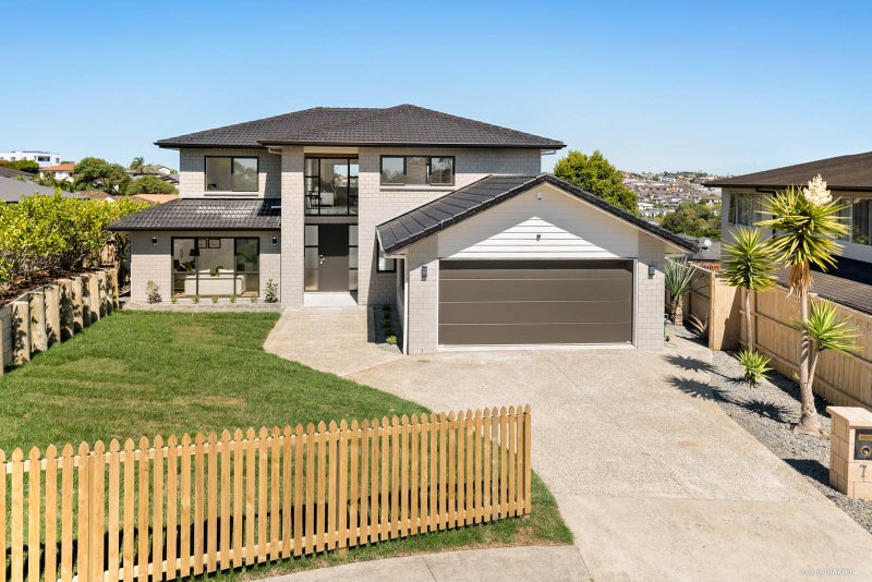 7 Mulu Place, Fairview Heights, Auckland - Carousel 1