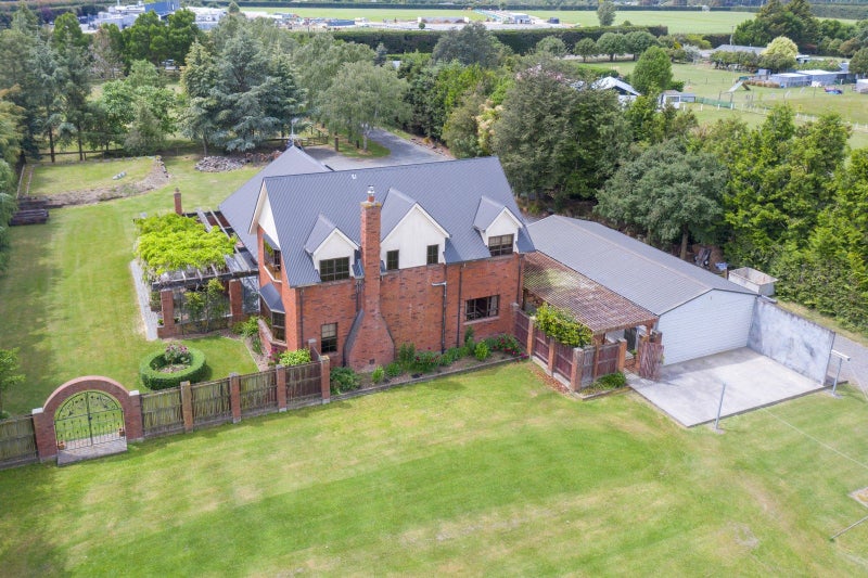 55 South Park Road, Newland, Ashburton - Carousel 40