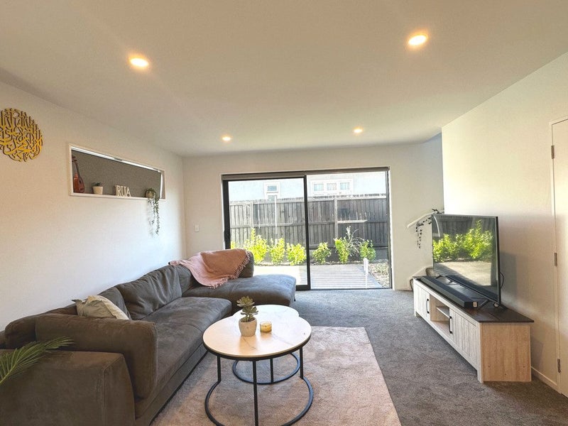 2/116 Cranford Street, St Albans, Christchurch - Carousel 11