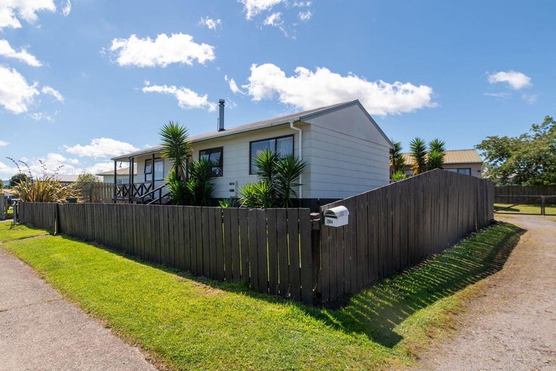 76A Pohutukawa Drive, Owhata, Rotorua - Carousel 1