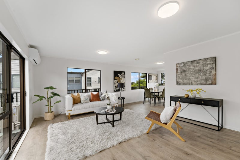 36 Waddell Avenue, Point England, Auckland - Carousel 2
