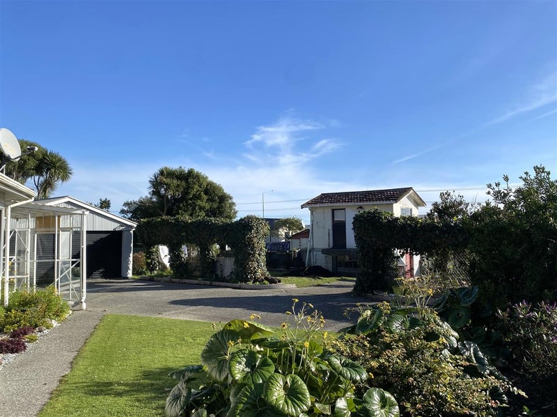 2 Hewlett Road, Karoro, Greymouth - Carousel 2