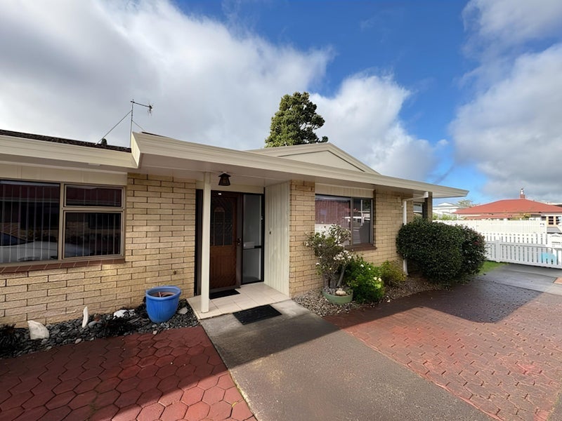 4/13 Nixon Street, Kensington, Whangarei - Carousel 1
