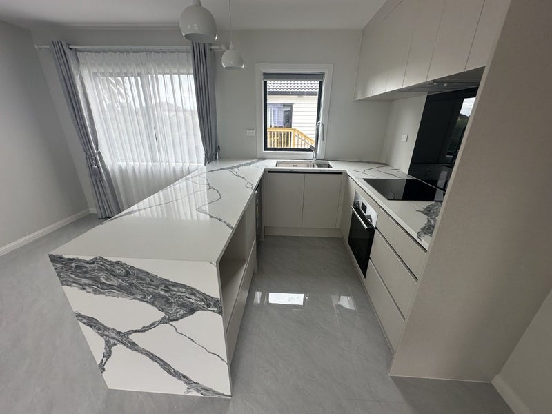 75 Calthorp Close, Favona, Auckland - Carousel 1