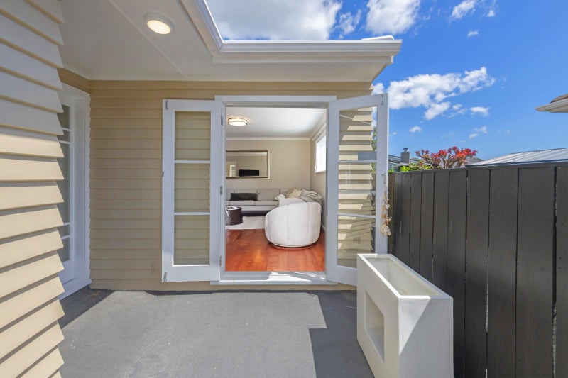 11 Garden Road, Avalon, Lower Hutt - Carousel 2