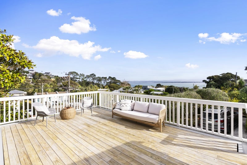 19 Neptune Avenue, Beach Haven, Auckland - Carousel 2