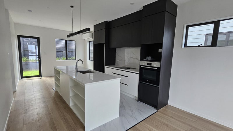 15 Greenbrier Street, Westgate, Auckland - Carousel 2