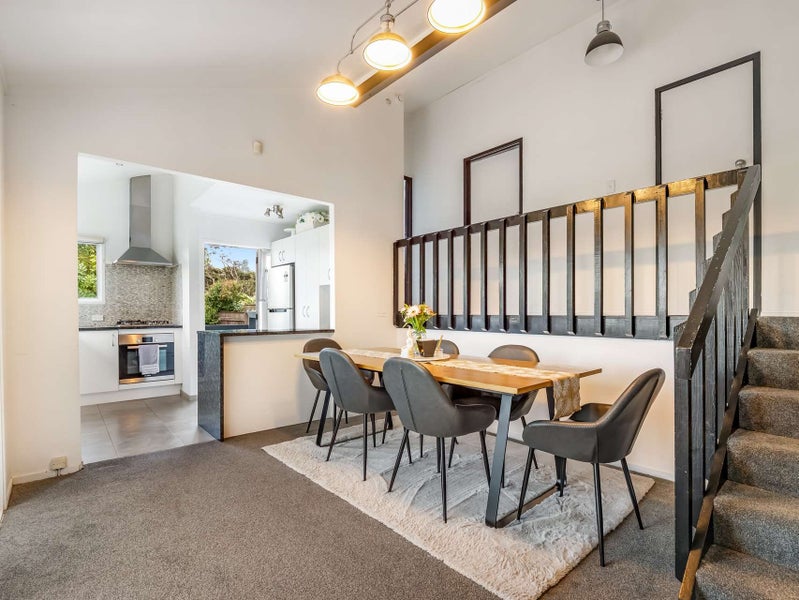 11 Beaudine Avenue, Glenfield, Auckland - Carousel 1