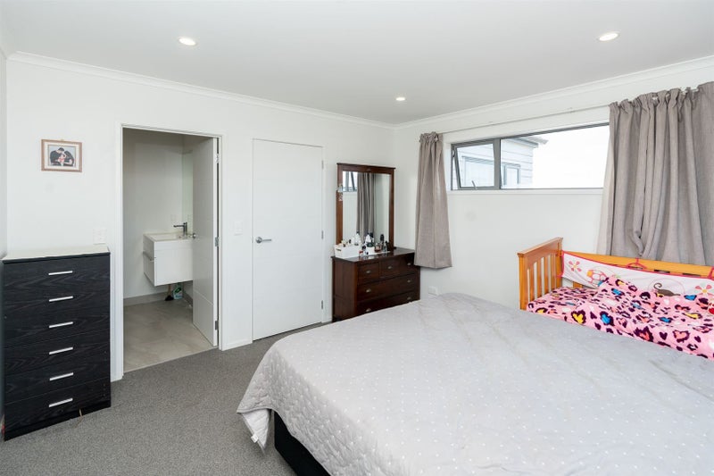 12 Springside Court, Huntington, Hamilton - Carousel 13