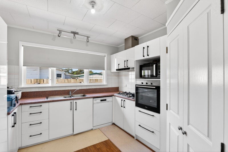406 Lascelles Street, Saint Leonards, Hastings - Carousel 2
