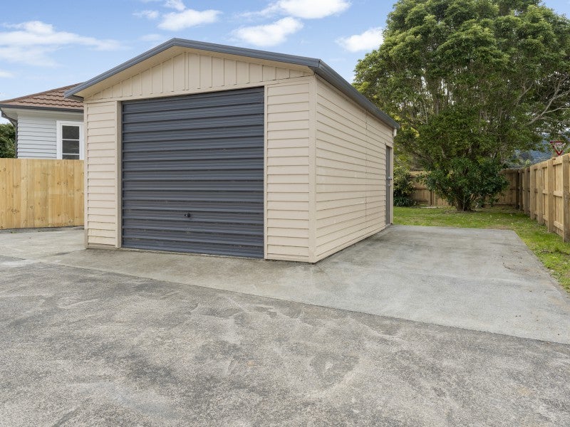 7 Burden Avenue, Wainuiomata, Lower Hutt - Carousel 2