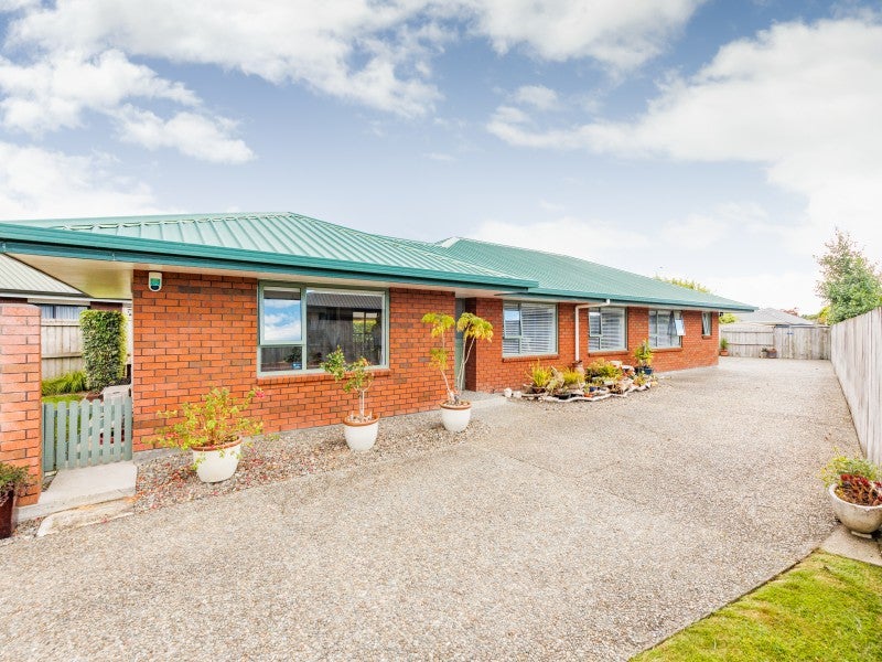 4 Rothesay Place, Highbury, Palmerston North - Carousel 2