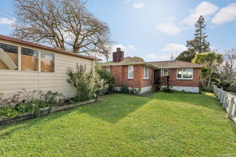 5 Manui Place, Sunnyvale, Auckland - Carousel 1