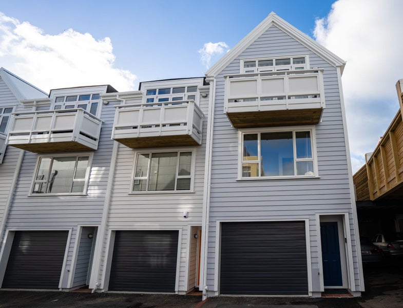36/35 Pirie Street, Mount Victoria, Wellington - Carousel 1
