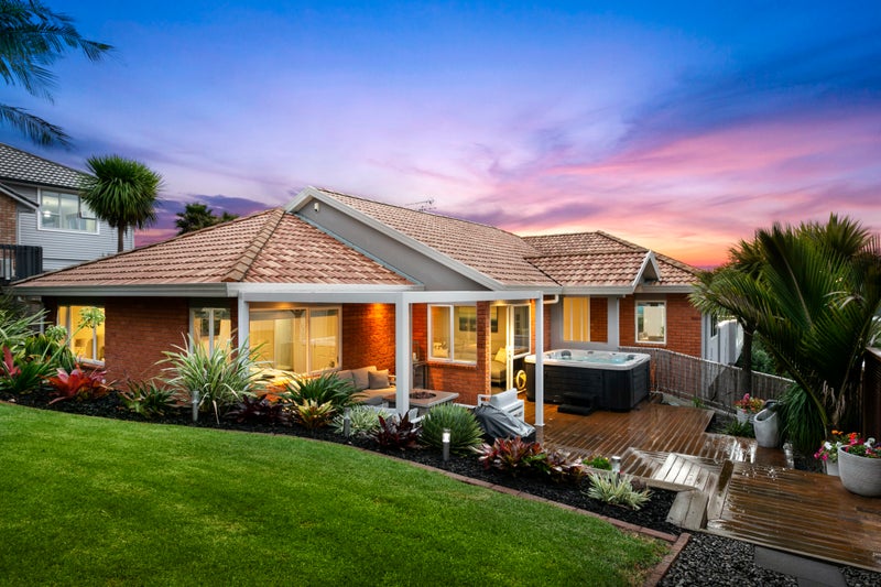 70 Rivervale Grove, Stanmore Bay, Whangaparaoa - Carousel 1