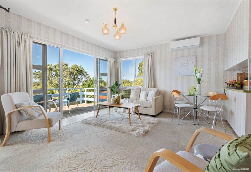 1/14 Jenelin Road, Glendene, Auckland - Carousel 1