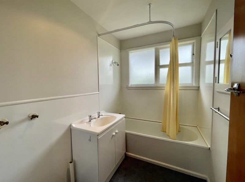 1/28 Hornbrook Street, Waltham, Christchurch - Carousel 6