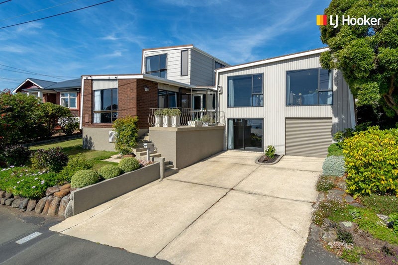 51 Earls Road, Saint Clair, Dunedin - Carousel 1