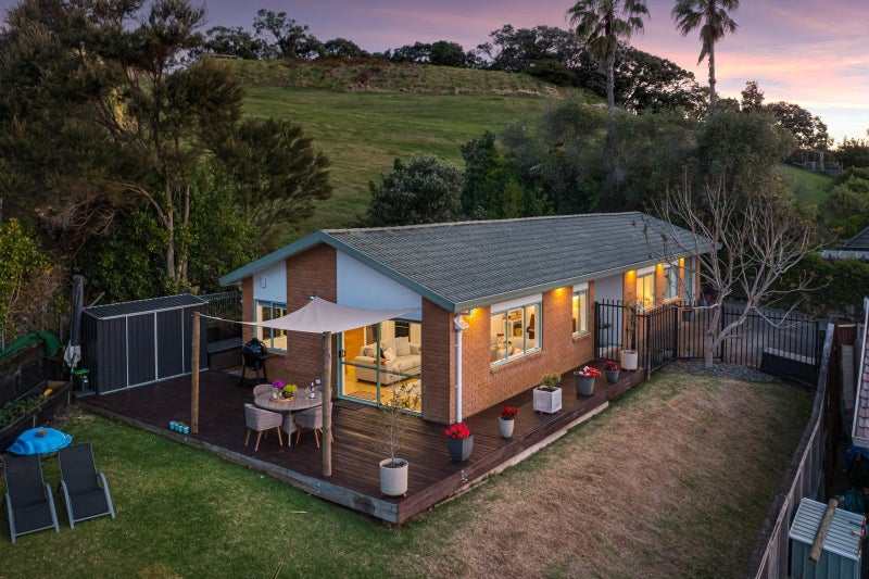 11B Mollyhawk Rise, Arkles Bay, Whangaparaoa - Carousel 2