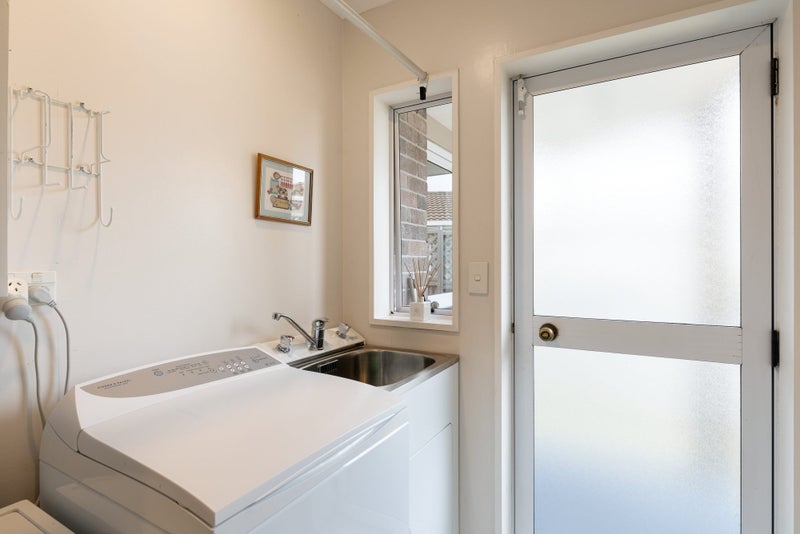 29B Claremont Terrace, Otumoetai, Tauranga - Carousel 24