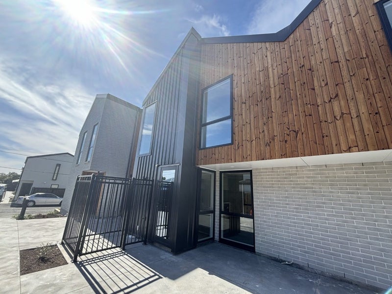 2/9 Chatham Street, Addington, Christchurch - Carousel 1