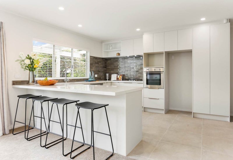 2/17 Tawhiri Road, One Tree Hill, Auckland - Carousel 2
