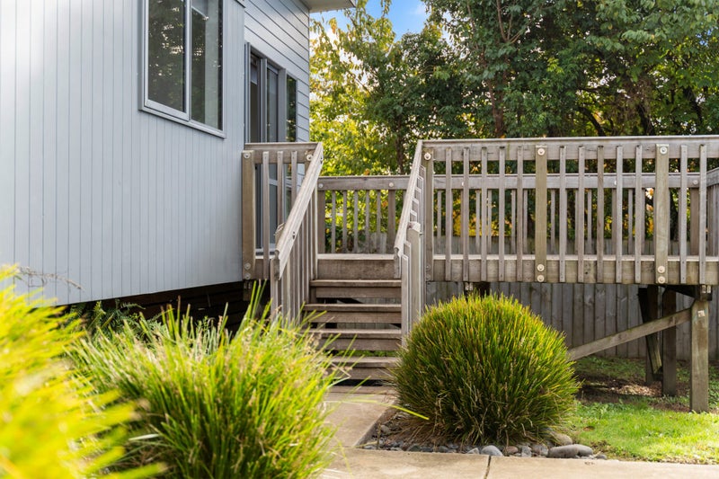 12A Rembrandt Place, Opaheke, Papakura - Carousel 2