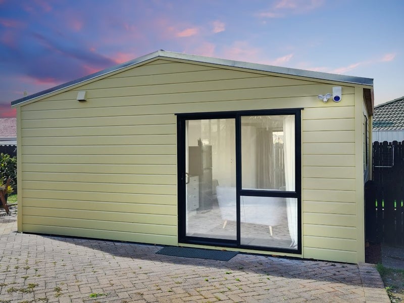 15 Heathridge Place, Burswood, Auckland - Carousel 1