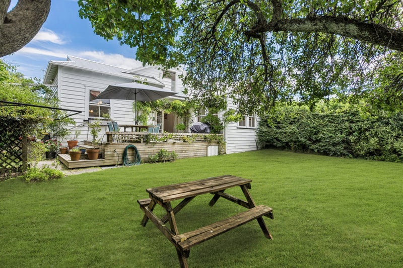 216 Mount Albert Road, Sandringham, Auckland - Carousel 1