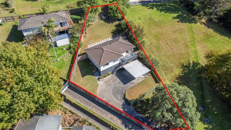 11 Zingaro Place, Massey, Auckland - Carousel 1